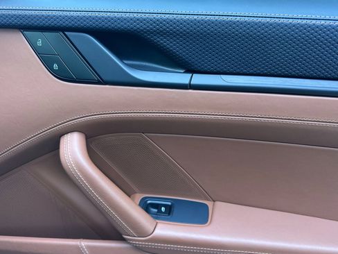 Certified 2022 Porsche 911 GT3 RWD image 18