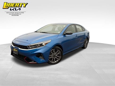 Used 2023 Kia Forte GT-Line FWD image 3