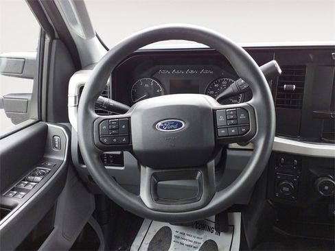 Certified 2024 Ford F350 XLT w/ 360-Degree Camera Package image 12