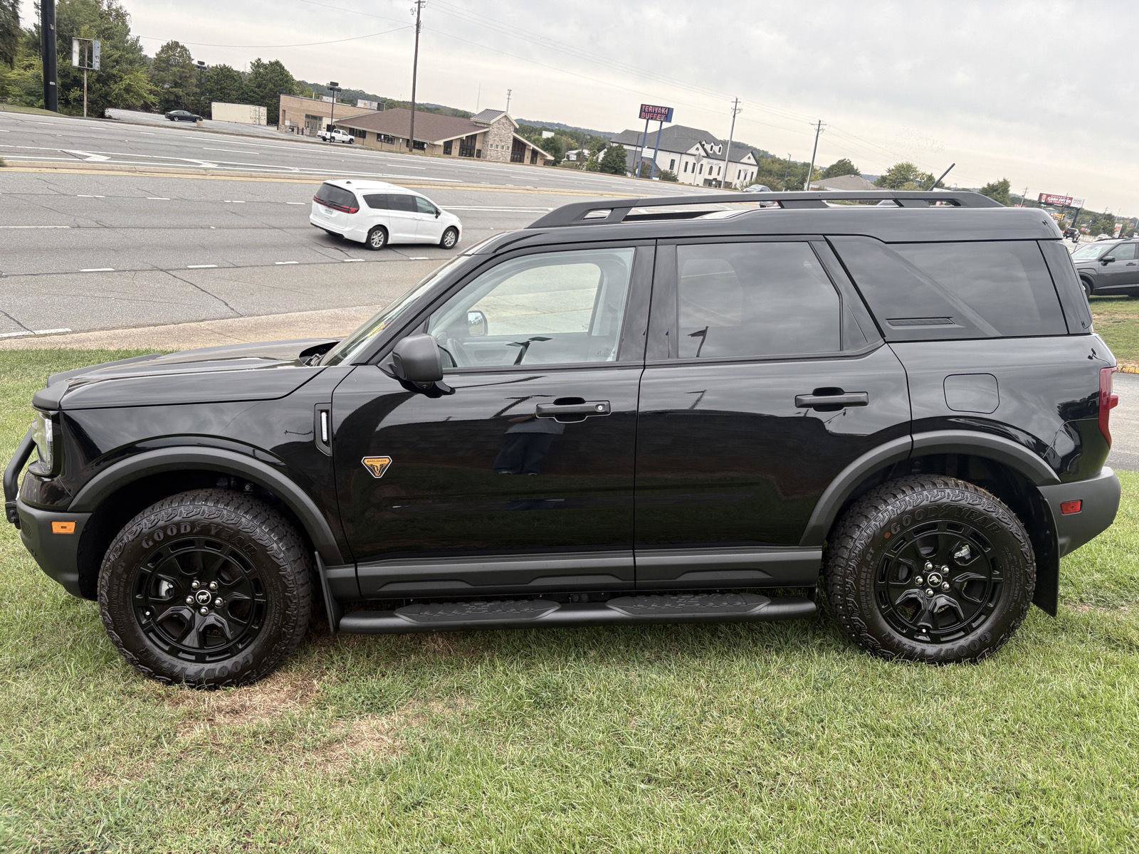Used 2025 Ford Bronco Sport Badlands w/ Sasquatch Badlands Package AWD/4WD image 4