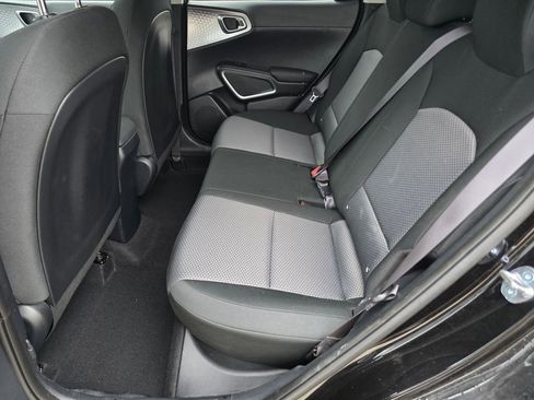 Used 2025 Kia Soul LX image 15