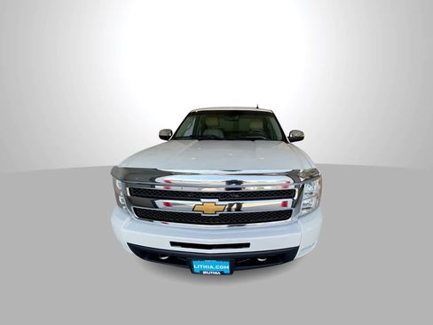 Used 2011 Chevrolet Silverado 1500 LTZ w/ LTZ White Diamond Edition AWD/4WD image 3