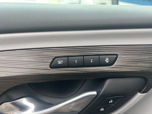 Used 2019 GMC Terrain SLT w/ Preferred Package AWD/4WD image 16
