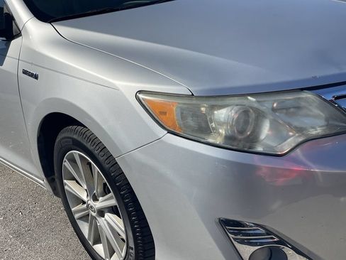 Used 2012 Toyota Camry XLE w/ Leather Pkg FWD image 12