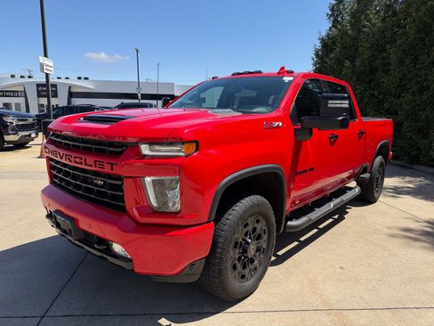 Used 2022 Chevrolet Silverado 2500 LTZ w/ LTZ Plus Package AWD/4WD image 7