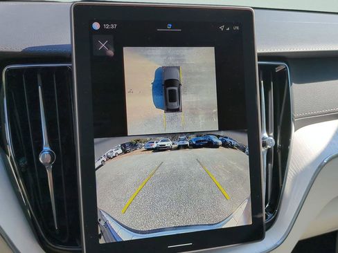 New 2026 Volvo XC60 B5 Ultra w/ Climate Package image 17