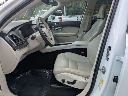 Used 2020 Volvo XC90 T6 Momentum AWD/4WD image 22