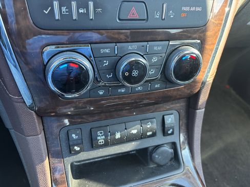 Used 2014 Buick Enclave Leather w/ Trailering Provision Package image 21