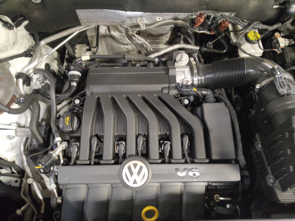 Used 2021 Volkswagen Atlas Cross Sport SE AWD/4WD image 30