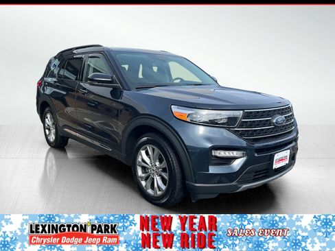 Used 2024 Ford Explorer XLT w/ Equipment Group 202A image 1
