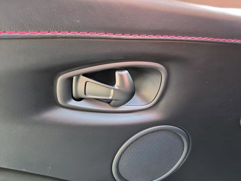 Used 2019 Aston Martin V8 Vantage Coupe image 18