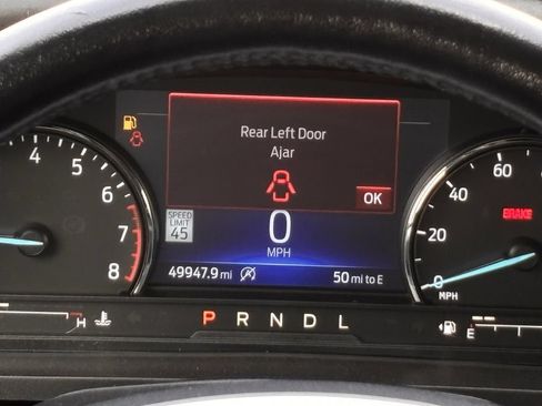 Used 2021 Ford Explorer Limited w/ Equipment Group 301A AWD/4WD image 13