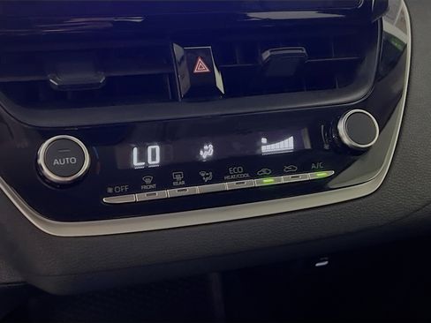 Used 2025 Toyota Corolla LE FWD image 26
