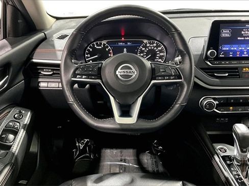 Used 2021 Nissan Altima 2.5 SR w/ SR Premium Package image 8