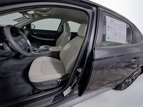 Used 2022 Hyundai Sonata Blue FWD image 15