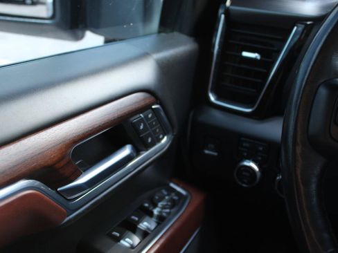 Used 2024 GMC Sierra 3500 Denali Ultimate AWD/4WD image 24