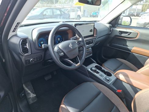 Used 2025 Ford Bronco Sport Outer Banks w/ Outer Banks Tech Package+ image 7