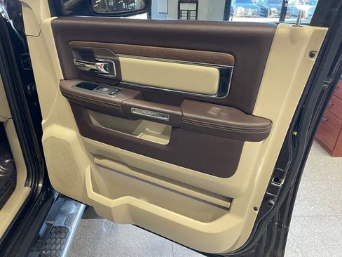 Used 2017 RAM 1500 Laramie w/ Convenience Group image 31