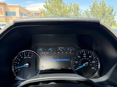 Used 2019 Ford Expedition XLT w/ Equipment Group 202A AWD/4WD image 34