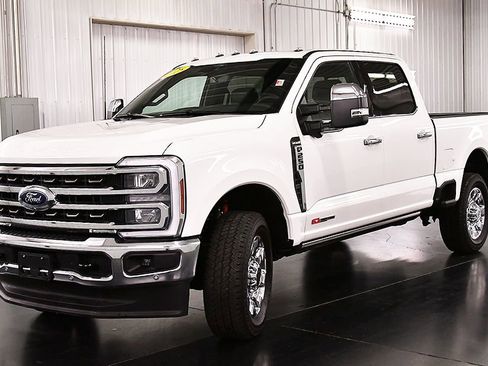 Used 2025 Ford F250 King Ranch w/ Chrome Package AWD/4WD image 3