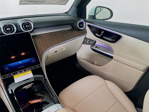 New 2026 Mercedes-Benz GLC 300 4MATIC image 24
