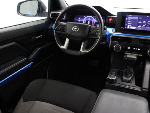 Used 2025 Toyota Tacoma TRD Off-Road AWD/4WD image 30