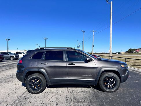Used 2021 Jeep Cherokee Trailhawk w/ Technology Group image 5