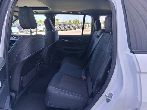 New 2026 Jeep Grand Cherokee Laredo X RWD image 21