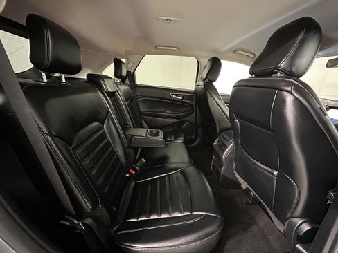 Used 2020 Ford Edge SEL image 17