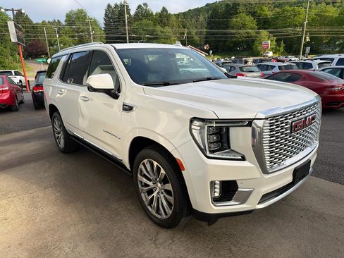 Used 2021 GMC Yukon Denali AWD/4WD image 3