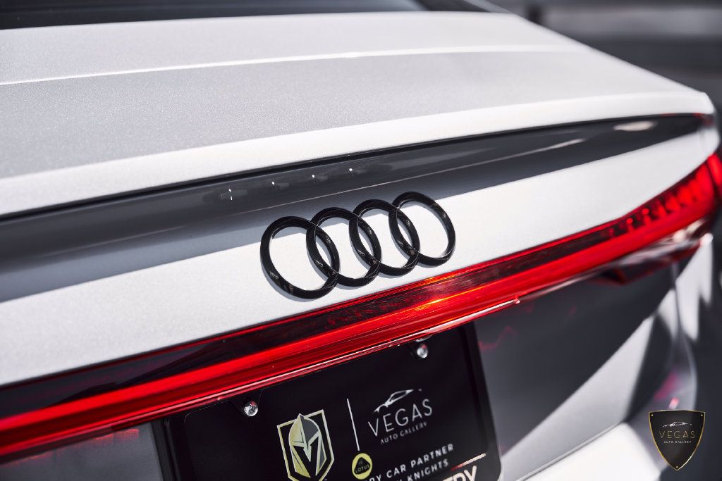 Used 2025 Audi RS 7 Performance AWD/4WD image 8