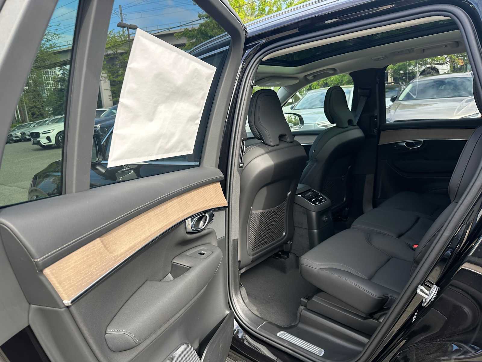New 2026 Volvo XC90 T8 Plus w/ Protection Package AWD/4WD image 16