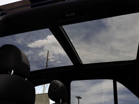 Certified 2025 Mercedes-Benz GLE 350 4MATIC image 28