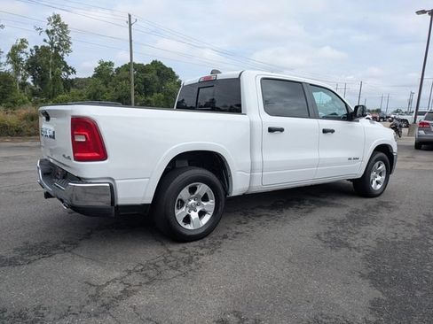 Used 2025 RAM 1500 Big Horn AWD/4WD image 4