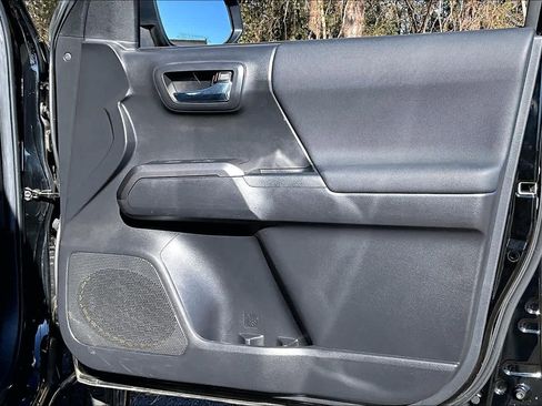 Used 2023 Toyota Tacoma TRD Sport w/ Advanced Technology Package AWD/4WD image 21
