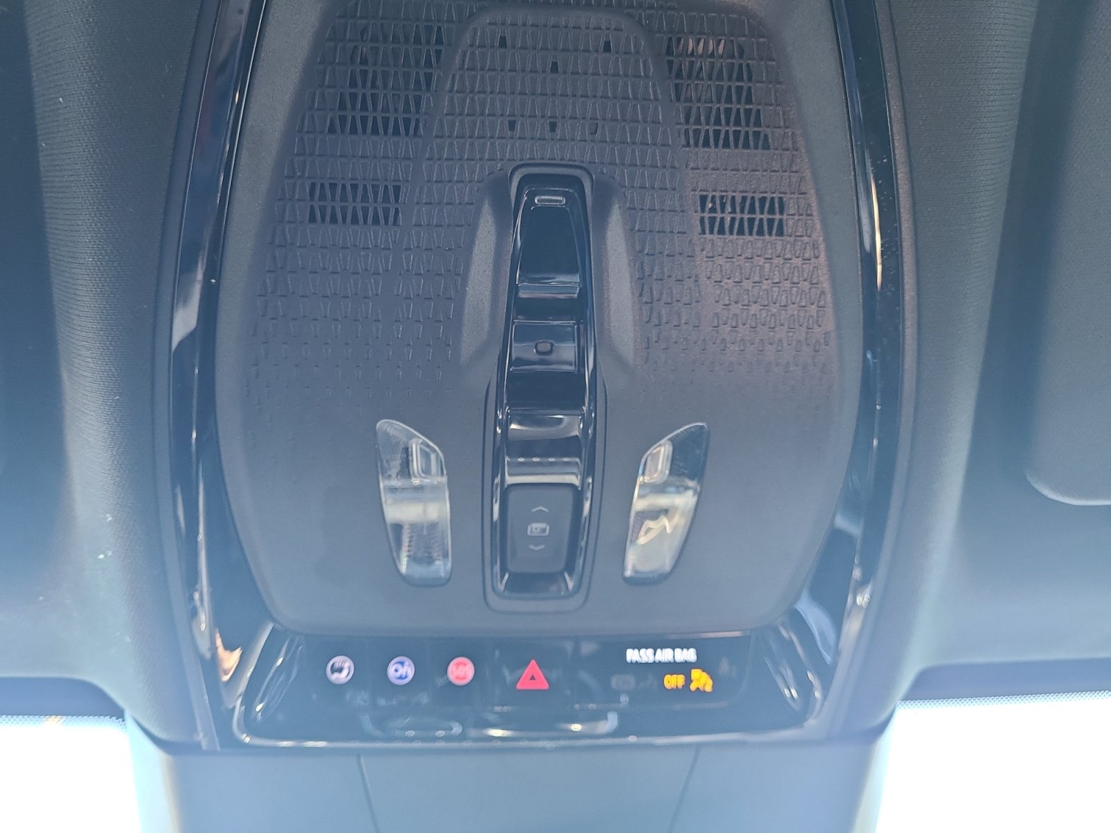 Used 2025 Cadillac Lyriq Sport AWD/4WD image 31