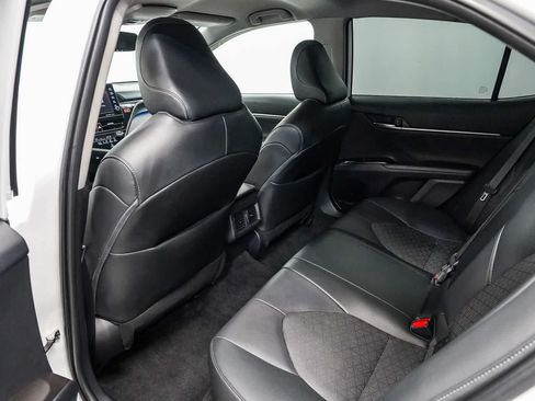 Used 2022 Toyota Camry XSE FWD image 18