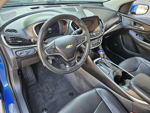 Used 2017 Chevrolet Volt Premier w/ Driver Confidence II Package FWD image 13
