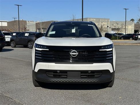 New 2026 Nissan Kicks SV image 2