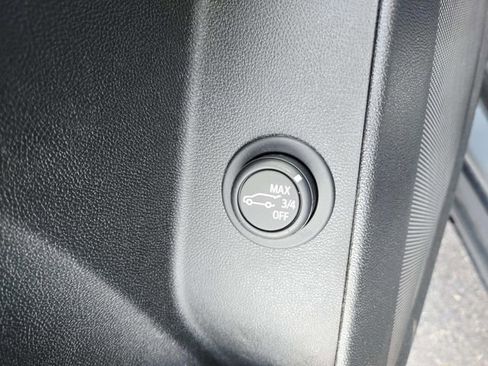 Certified 2023 Chevrolet Equinox RS image 34