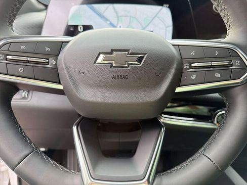 New 2026 Chevrolet Equinox LT w/ Midnight Edition FWD image 17