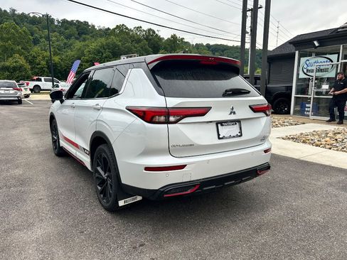 Used 2023 Mitsubishi Outlander Ralliart AWD/4WD image 6