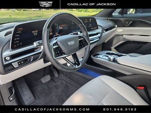 Certified 2024 Cadillac Lyriq Luxury AWD/4WD image 14