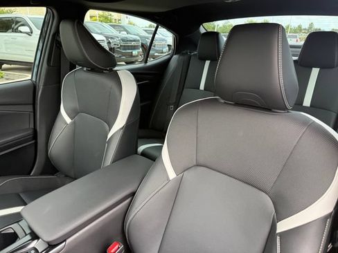 Used 2025 Toyota Camry SE w/ Convenience Package FWD image 14