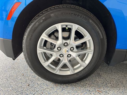 Used 2024 Chevrolet Equinox LT FWD image 34