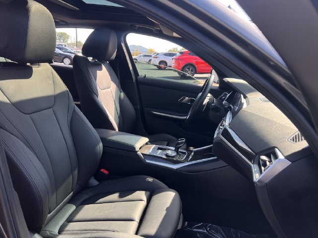 Used 2020 BMW 330i Sedan w/ Convenience Package RWD image 30