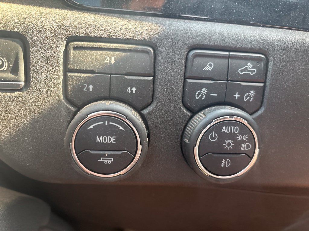 Used 2025 Chevrolet Silverado 3500 LT w/ Texas Edition AWD/4WD image 10