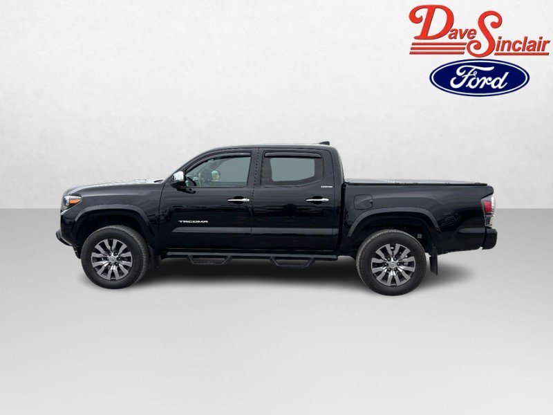 Used 2022 Toyota Tacoma Limited AWD/4WD image 10