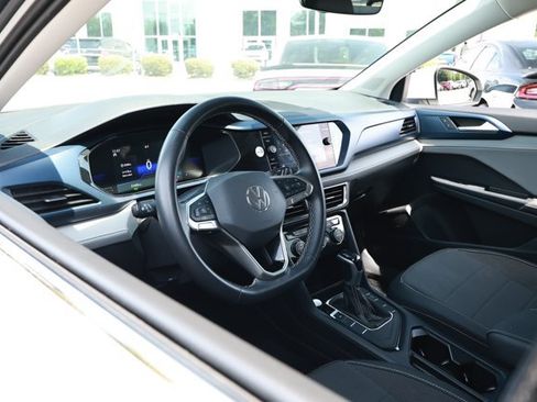 Used 2024 Volkswagen Taos SE FWD image 23