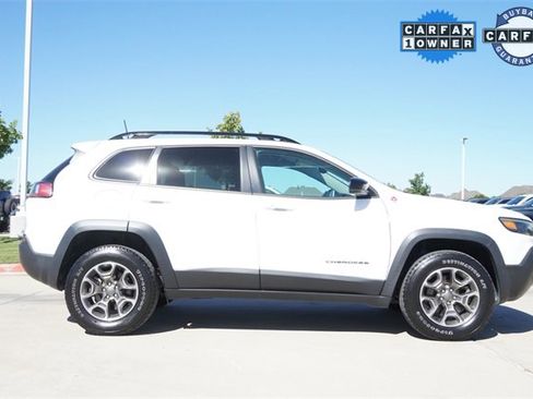 Used 2022 Jeep Cherokee Trailhawk image 10